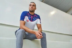 Arena - Bishamon Tech T-shirt - UK 16 Arena - Bishamon Tech T-shirt - UK -Swim and Beyond arena bishamon tech t shirt uk 8