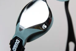 Arena - Cobra Tri Swipe Mirror Triathlon Goggles - Silver/Army -Swim and Beyond arena cobra tri swipe mirror triathlon goggles silver army 6