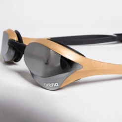 Arena - Cobra Ultra Swipe Mirror Goggles - Silver/Gold C530 -Swim and Beyond arena cobra ultra swipe mirror goggles silver gold 3
