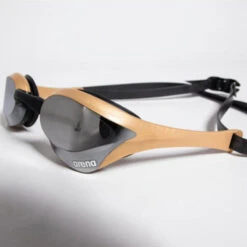 Arena - Cobra Ultra Swipe Mirror Goggles - Silver/Gold C530 -Swim and Beyond arena cobra ultra swipe mirror goggles silver gold 7