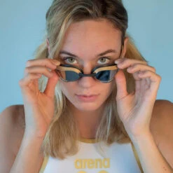 Arena - Cobra Ultra Swipe Mirror Goggles - Silver/Gold C530 -Swim and Beyond arena cobra ultra swipe mirror goggles silver gold 8