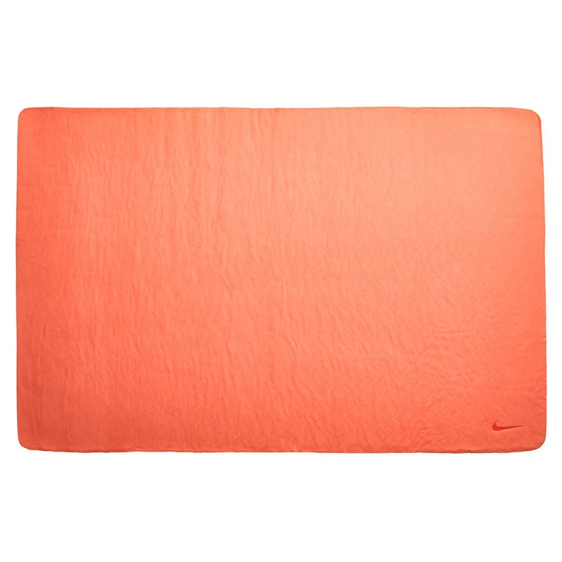 Nike - Large Hydro Ming Swimming Towel (Hyper Crimson) 2 Nike - Large Hydro Ming Swimming Towel (Hyper Crimson) - Image 2