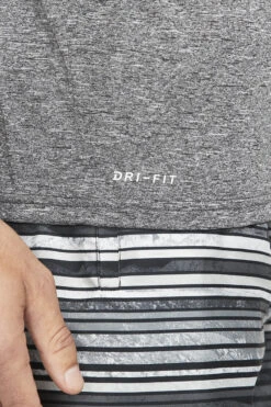 Nike - Long Sleeve Hydroguard T-Shirt (Black) 23 Nike - Long Sleeve Hydroguard T-Shirt (Black) -Swim and Beyond nike long sleeve hydroguard t shirt black 10