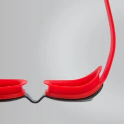 Speedo - Disney "Mickey Mouse" Illusion Junior Goggle - Red/Smoke 14 Speedo - Disney "Mickey Mouse" Illusion Junior Goggle - Red/Smoke -Swim and Beyond speedo disney mickey mouse illusion junior goggle red smoke 5