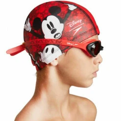 Speedo - Disney "Mickey Mouse" Illusion Junior Goggle - Red/Smoke 17 Speedo - Disney "Mickey Mouse" Illusion Junior Goggle - Red/Smoke -Swim and Beyond speedo disney mickey mouse illusion junior goggle red smoke 8