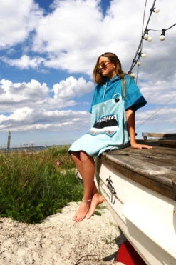 Wave Hawaii - Air Poncho -Swim and Beyond wave hawaii air poncho 17