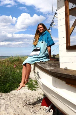 Wave Hawaii - Air Poncho -Swim and Beyond wave hawaii air poncho 18