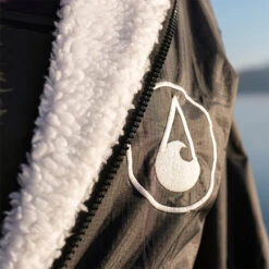 Wave Hawaii - Biso Sherpah Storm Poncho -Swim and Beyond wave hawaii biso sherpah storm poncho 8