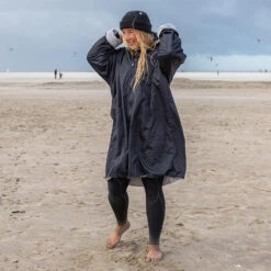 Wave Hawaii - Biso Storm Poncho 12 Wave Hawaii - Biso Storm Poncho -Swim and Beyond wave hawaii biso storm poncho 3