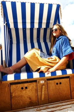 Wave Hawaii - Flow Poncho -Swim and Beyond wave hawaii flow poncho 12