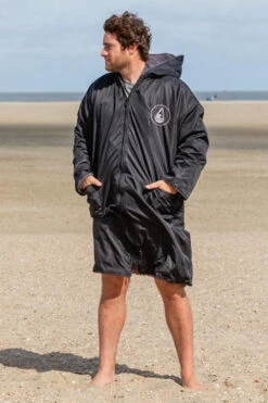 Wave Hawaii - Jety Storm Poncho 11 Wave Hawaii - Jety Storm Poncho -Swim and Beyond wave hawaii jety storm poncho 4
