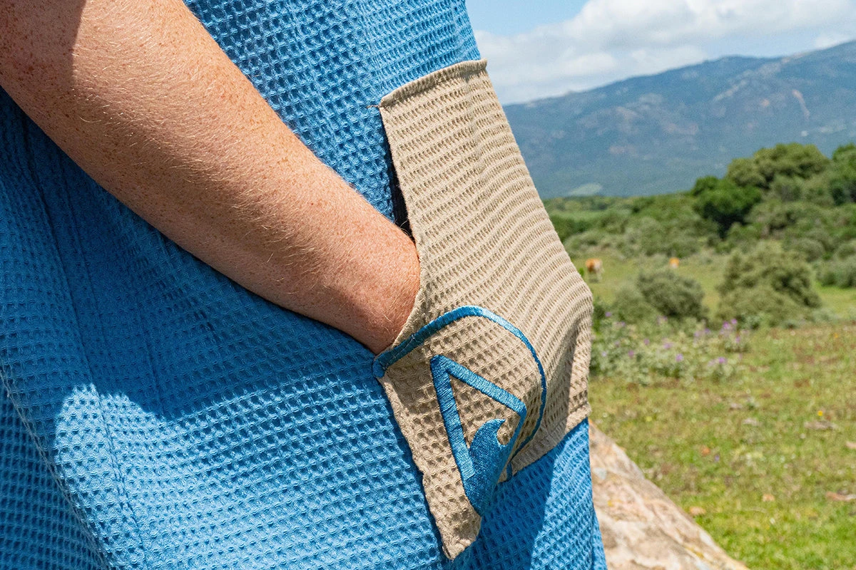 Wave Hawaii - Lighd Poncho 10 Wave Hawaii - Lighd Poncho - Image 10