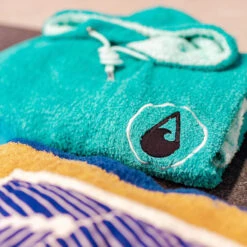 Wave Hawaii - Liz Poncho -Swim and Beyond wave hawaii liz poncho 3