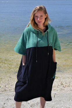 Wave Hawaii - Move Poncho 17 Wave Hawaii - Move Poncho -Swim and Beyond wave hawaii move poncho 6