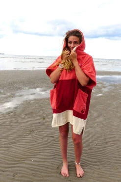 Wave Hawaii - Seta Poncho 33 Wave Hawaii - Seta Poncho -Swim and Beyond wave hawaii seta poncho 14