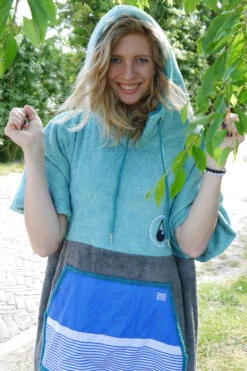 Wave Hawaii - Tres Poncho 28 Wave Hawaii - Tres Poncho -Swim and Beyond wave hawaii tres poncho 14