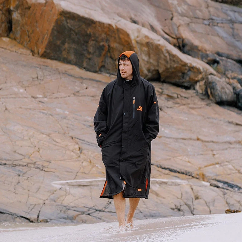 Zone3 - Heat-Tech Polar Fleece Parka Changing Robe Jacket - Black/Orange 4 Zone3 - Heat-Tech Polar Fleece Parka Changing Robe Jacket - Black/Orange - Image 4